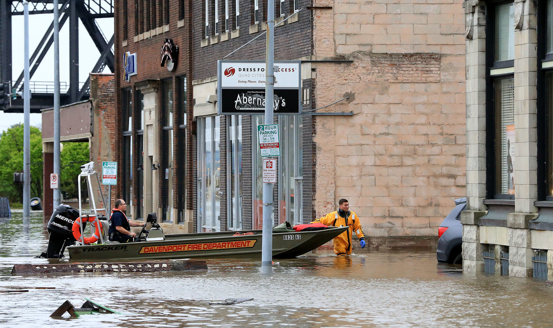 050119-qct-floodwall-008